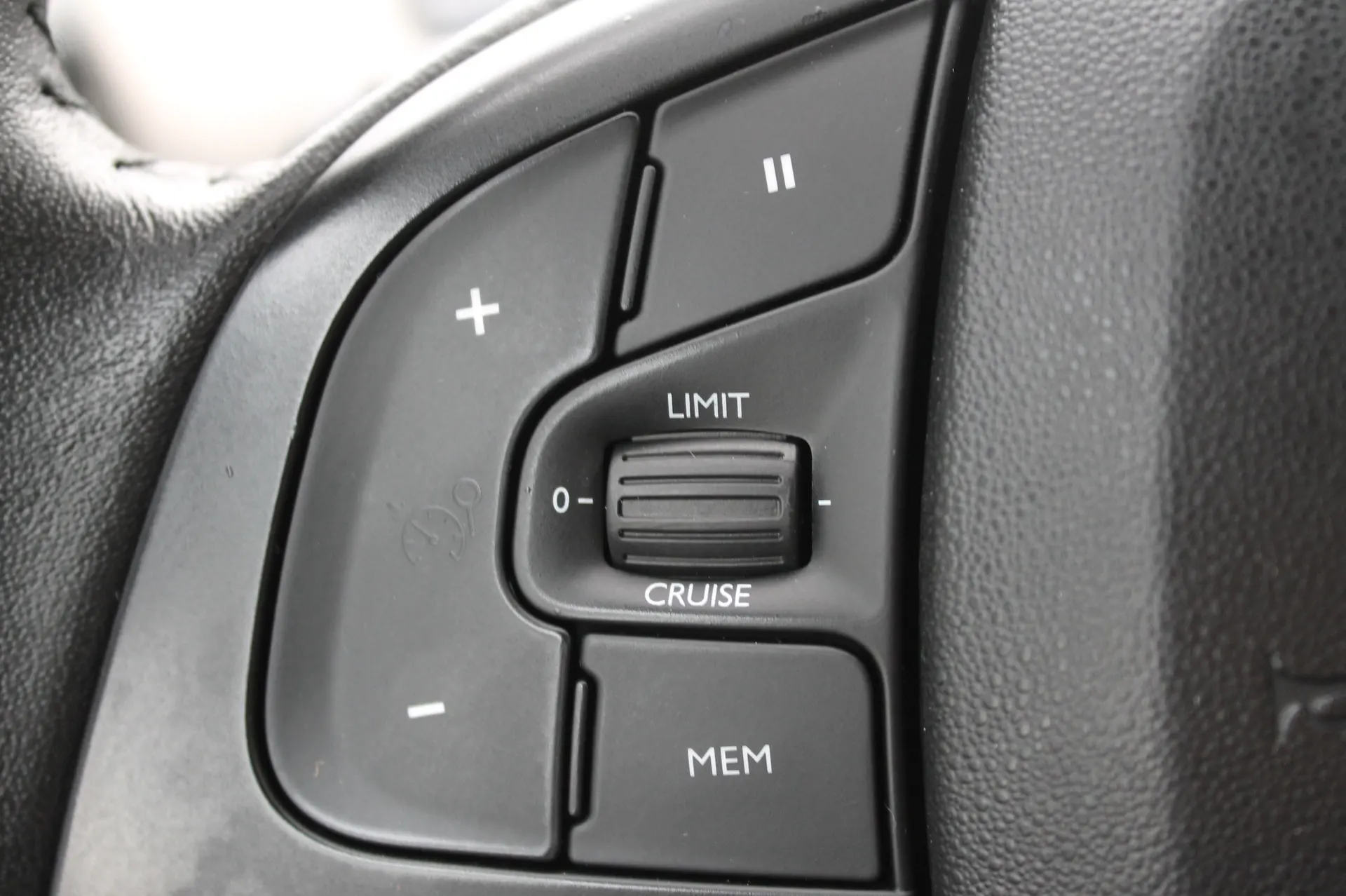 Citroen C4 Cactus 2015 - 17. attēls