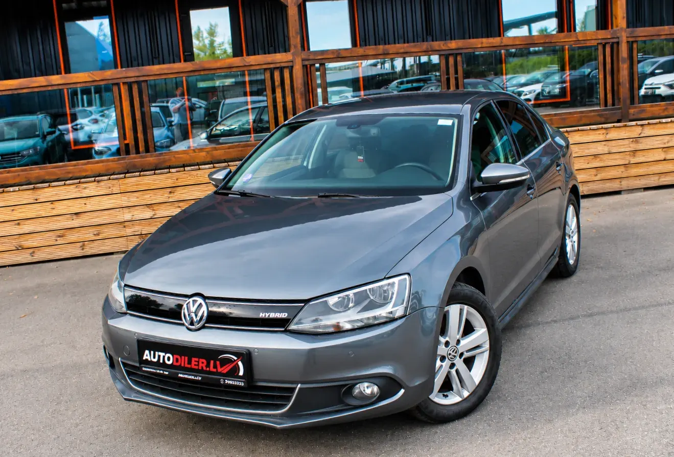 Volkswagen Jetta 2013 - 1. attēls