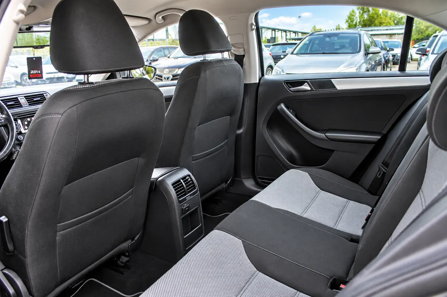 Volkswagen Jetta 2013 - 11. attēls