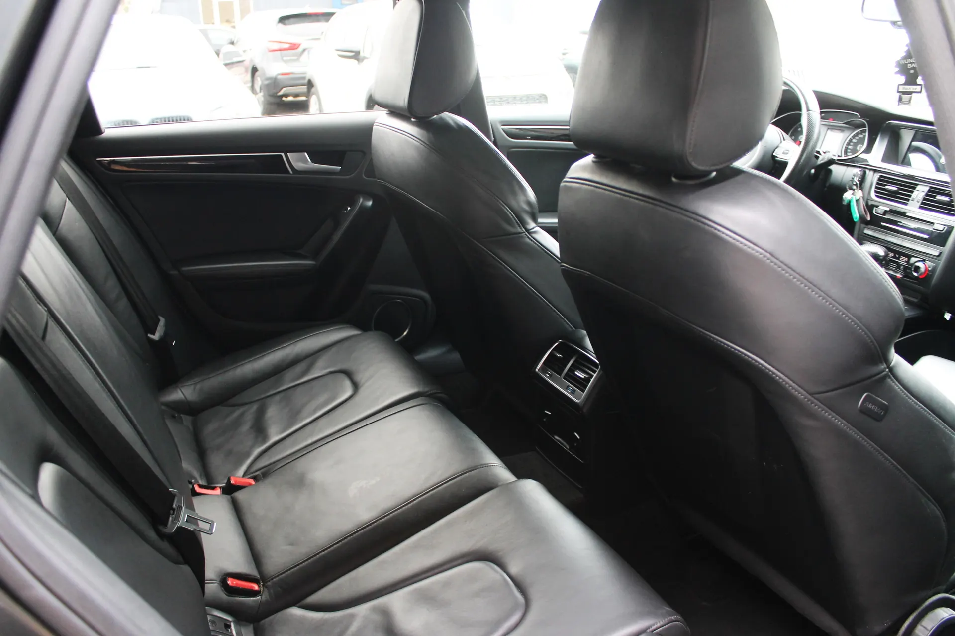 Audi A4 2013 - 16. attēls