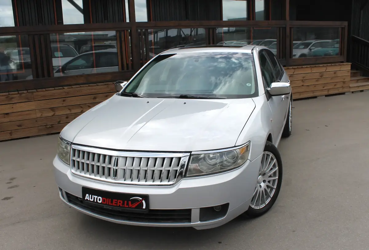 Lincoln Town Car 2006