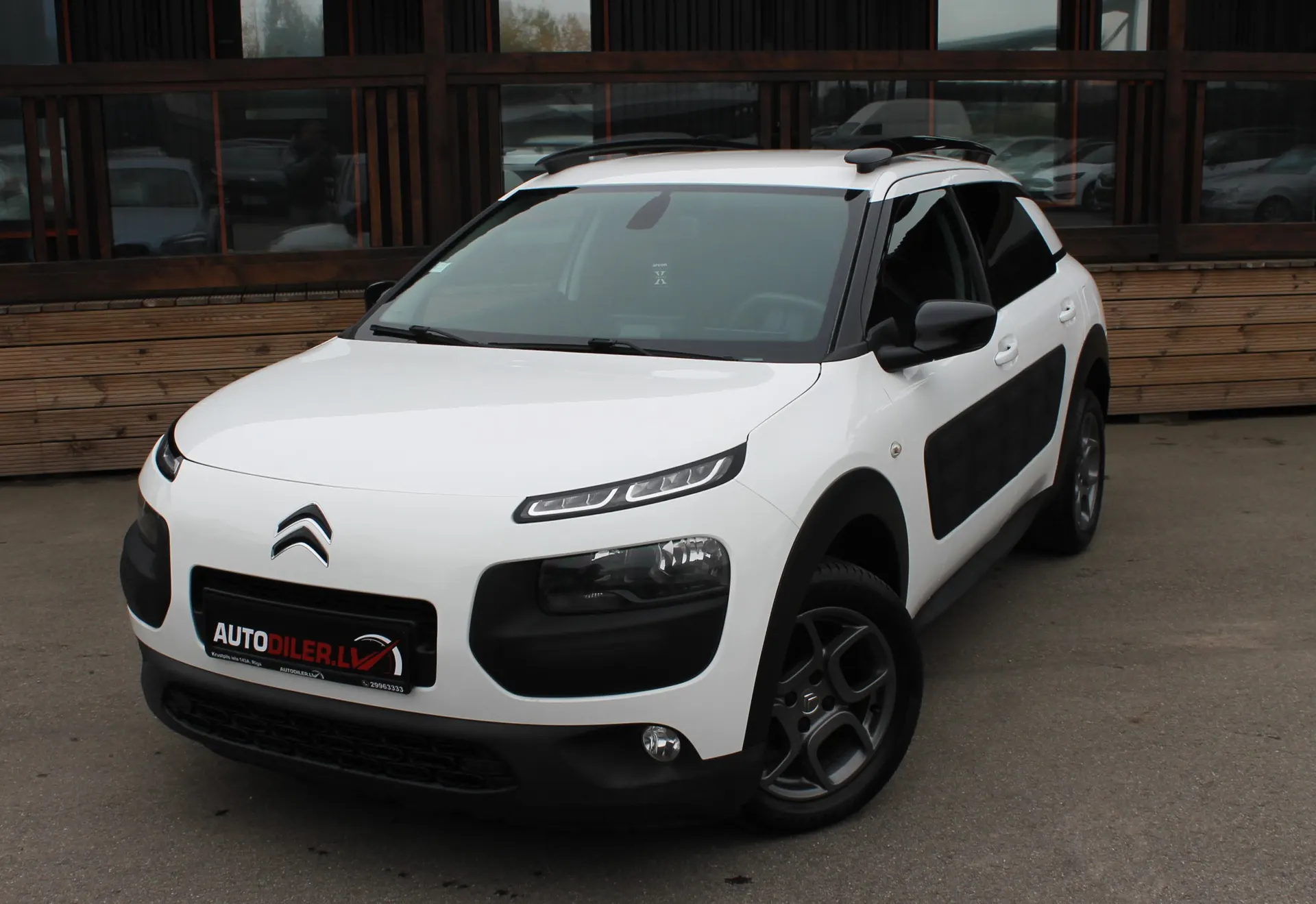 Citroen C4 Cactus 2015 - 1. attēls