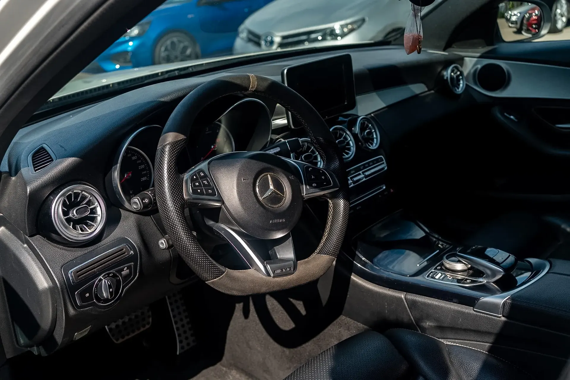 Mercedes C200 2016 - 7. attēls