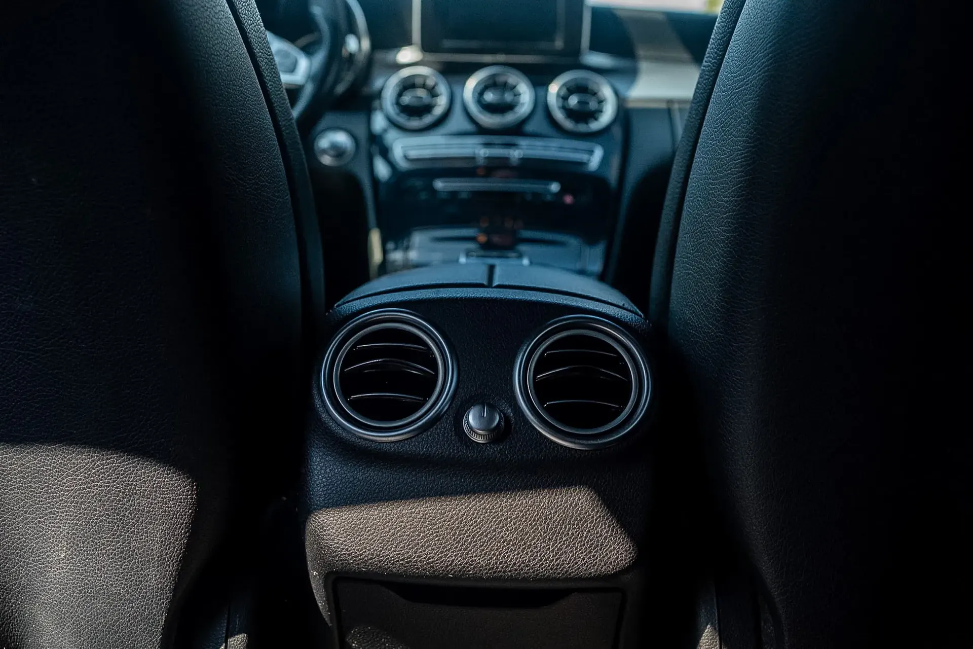 Mercedes C200 2016 - 8. attēls