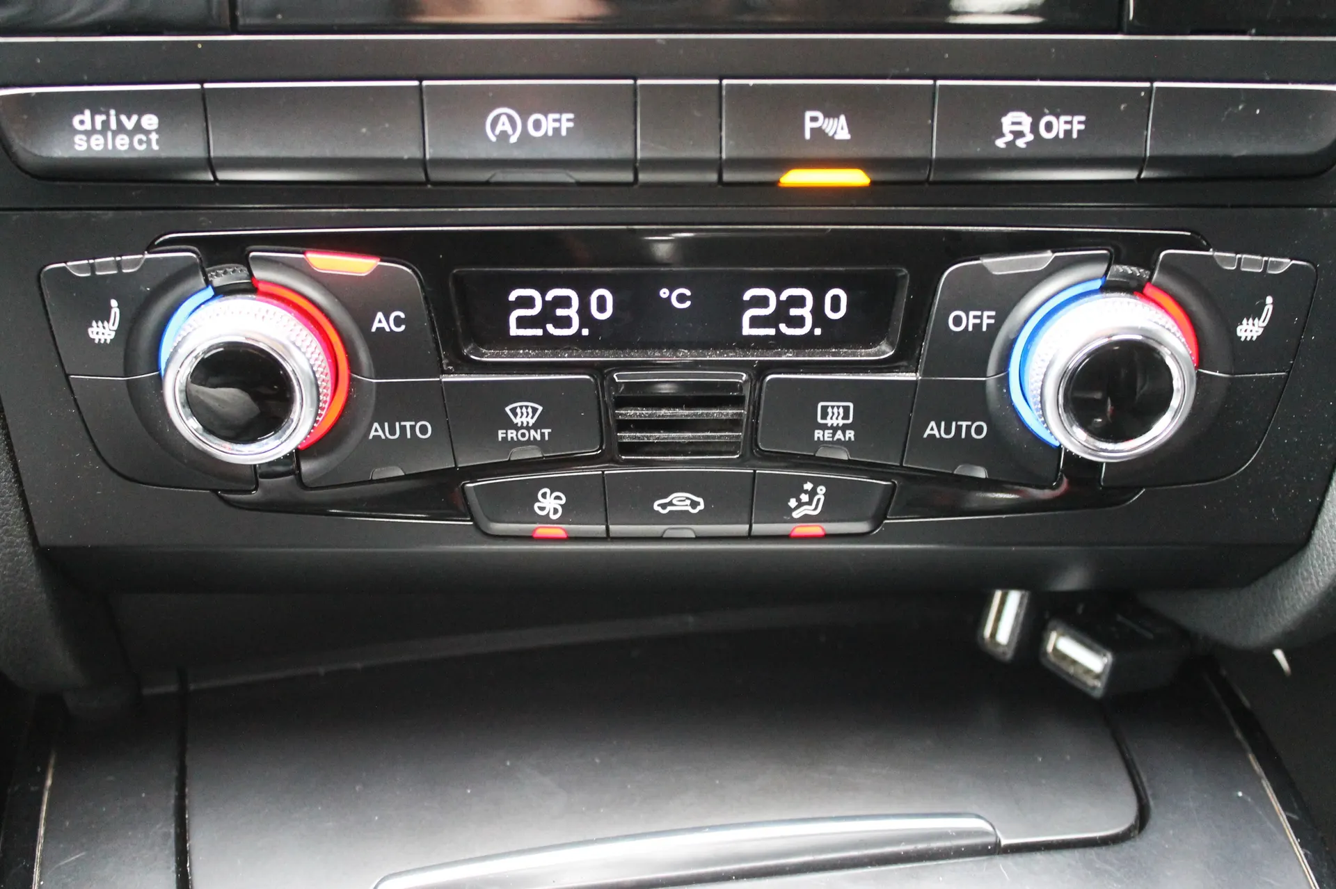 Audi A4 2013 - 20. attēls