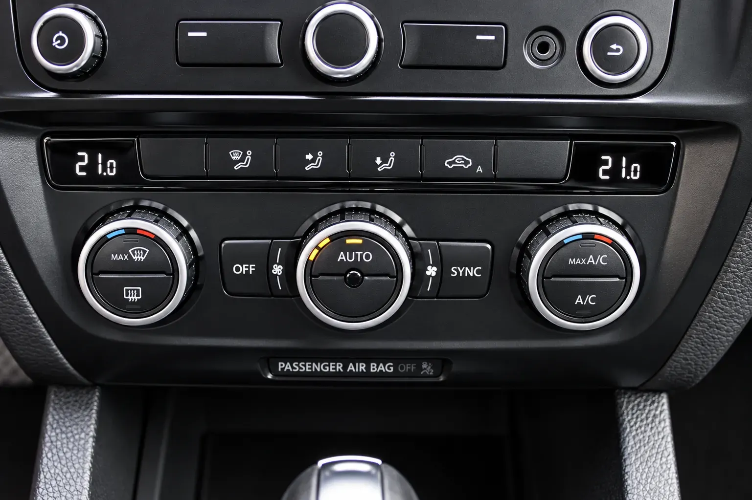 Volkswagen Jetta 2013 - 12. attēls