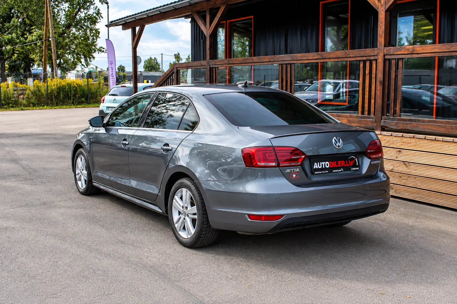 Volkswagen Jetta 2013 - 3. attēls