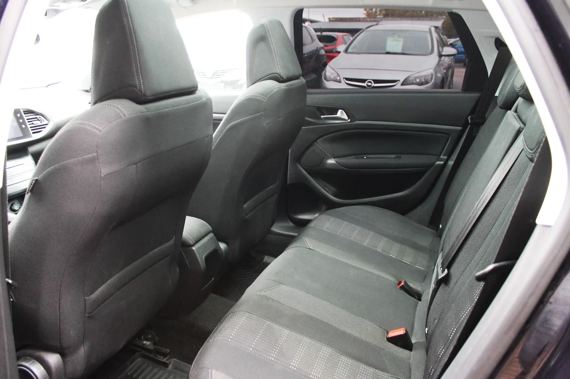 Peugeot 308 2015 - 11. attēls