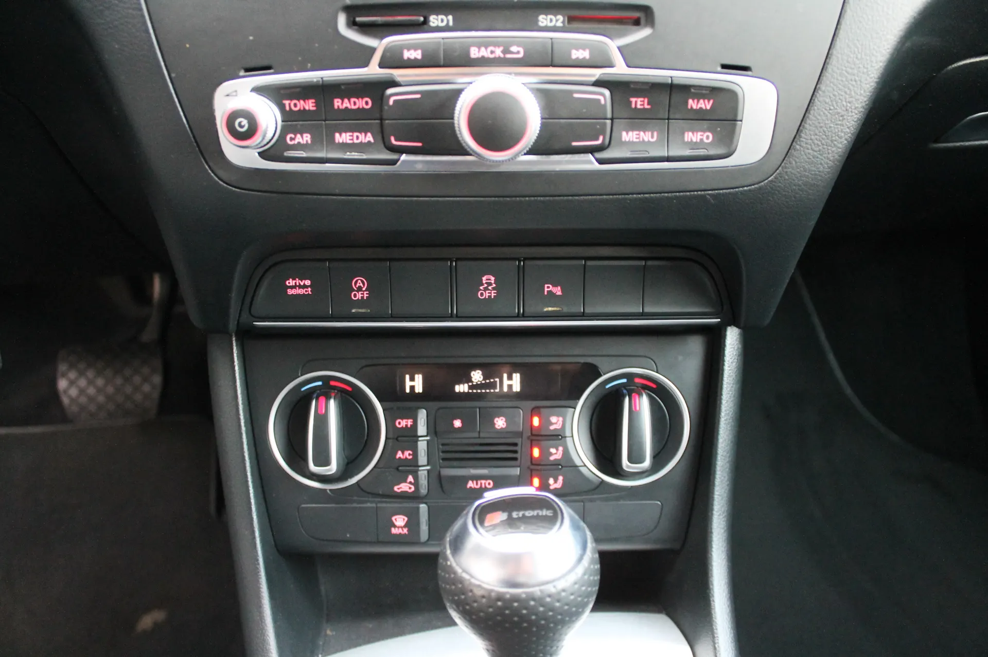 Audi Q3 2015 - 15. attēls