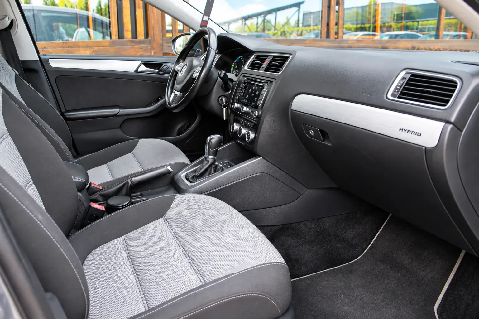 Volkswagen Jetta 2013 - 13. attēls