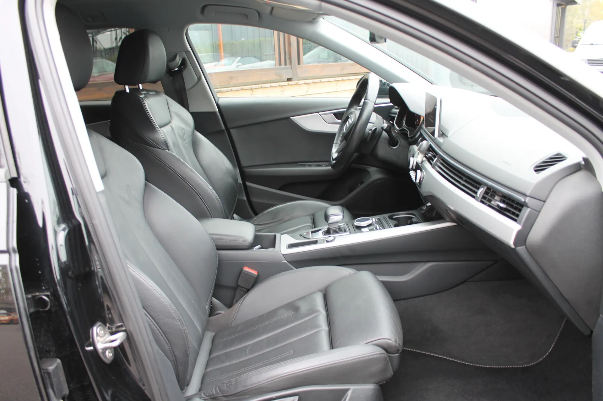 Audi A4 2019 - 22. attēls