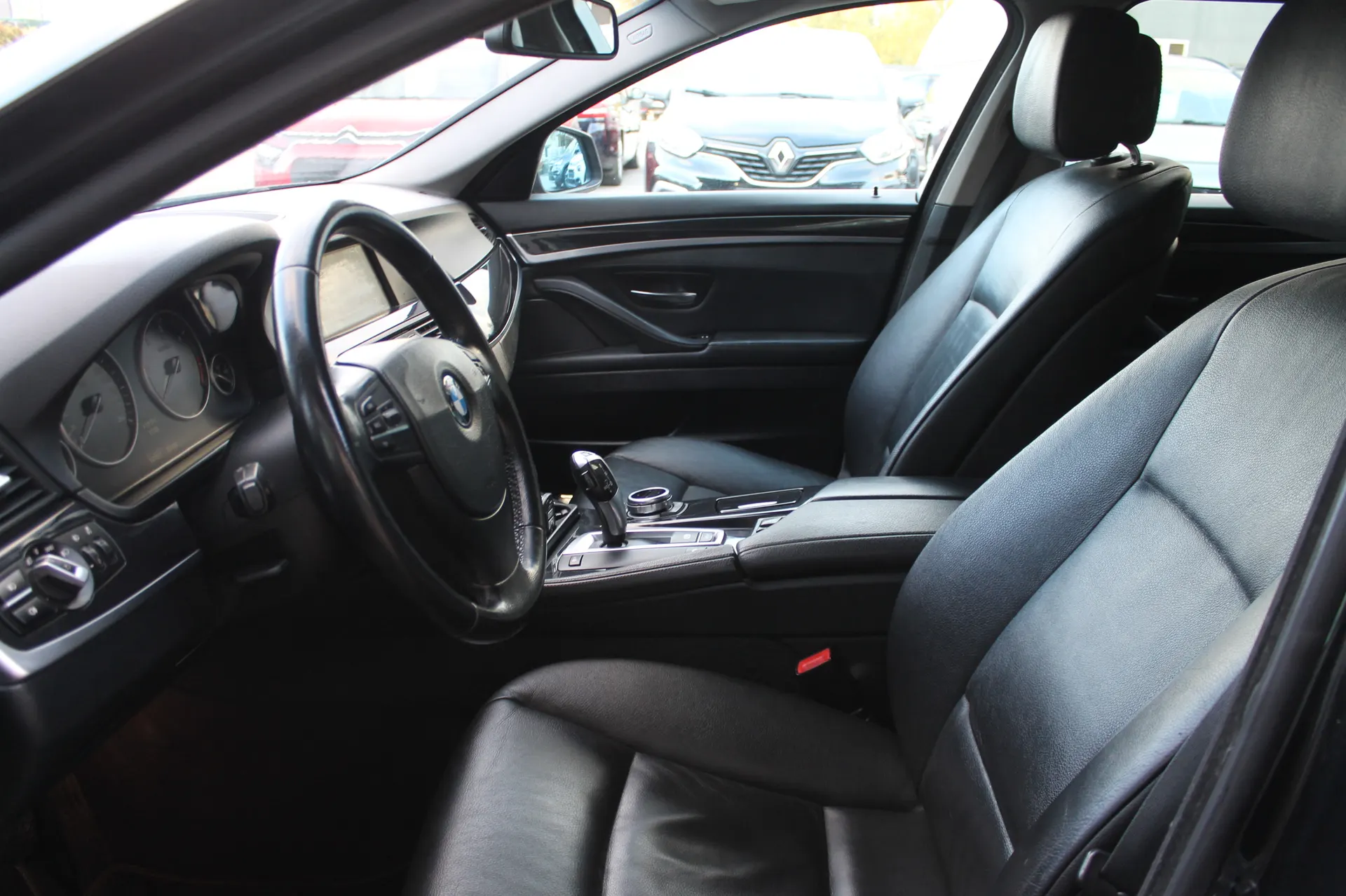 BMW 520 2010 - 14. attēls
