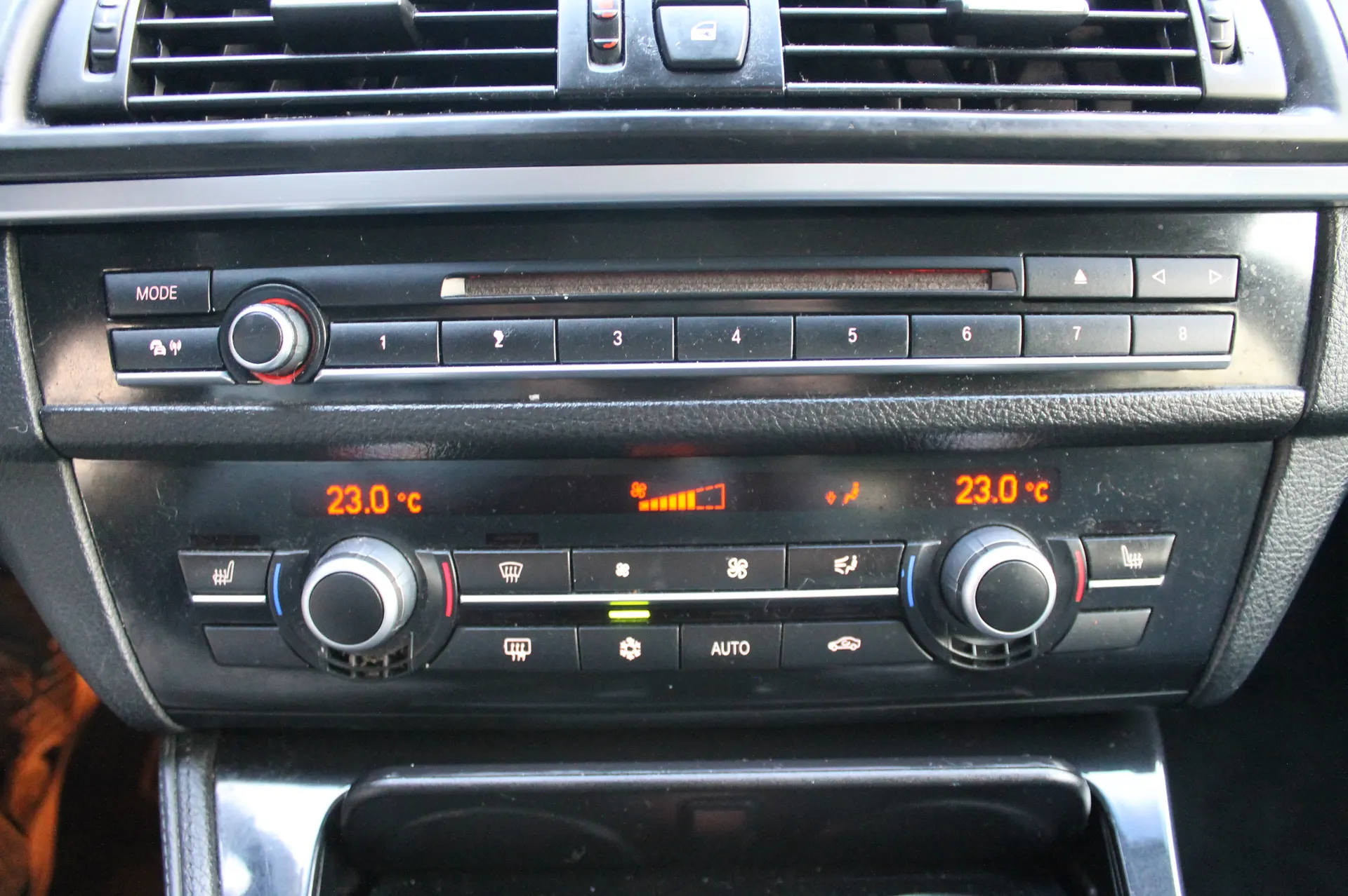 BMW 520 2010 - 19. attēls