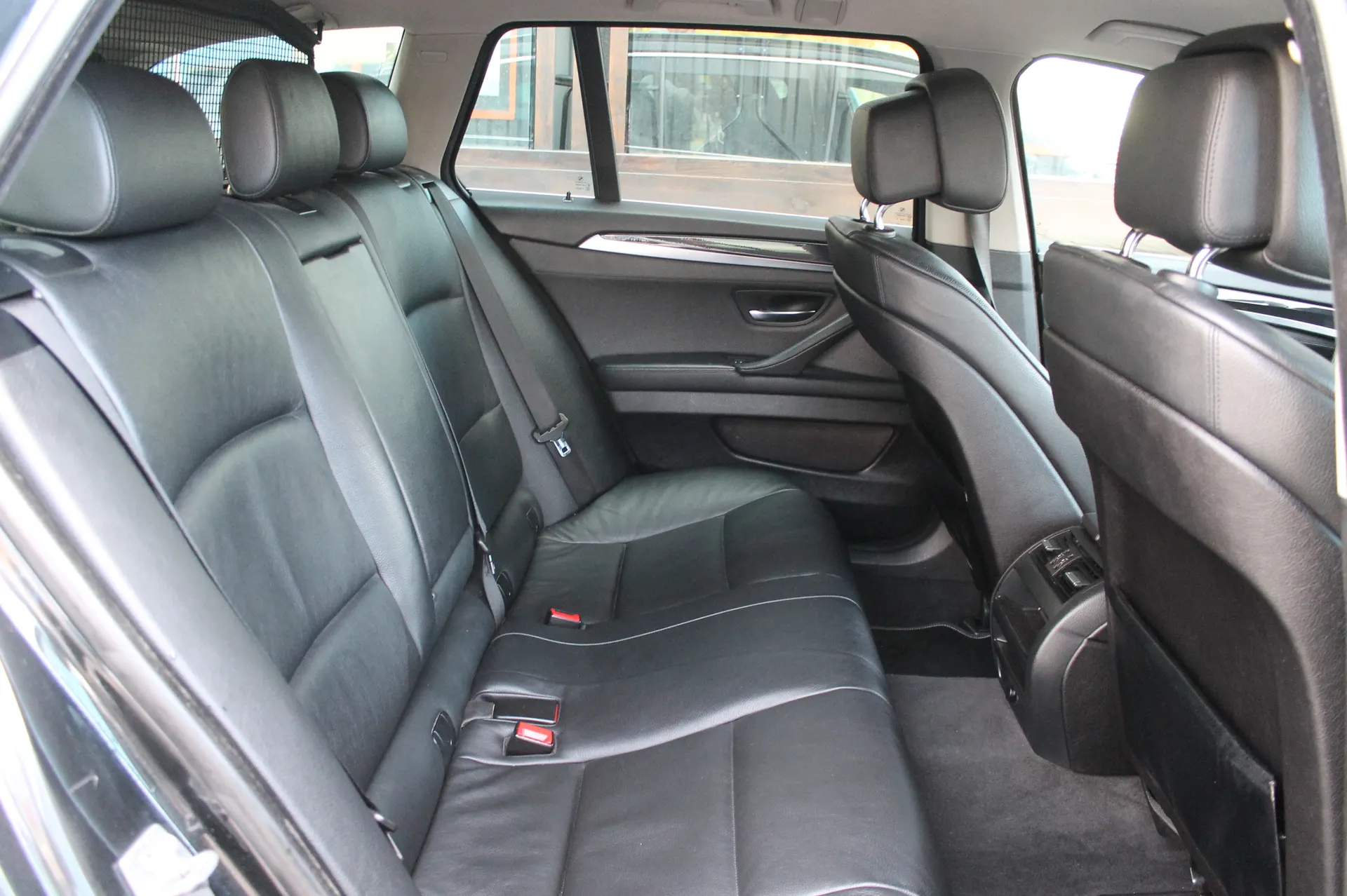 BMW 520 2010 - 11. attēls