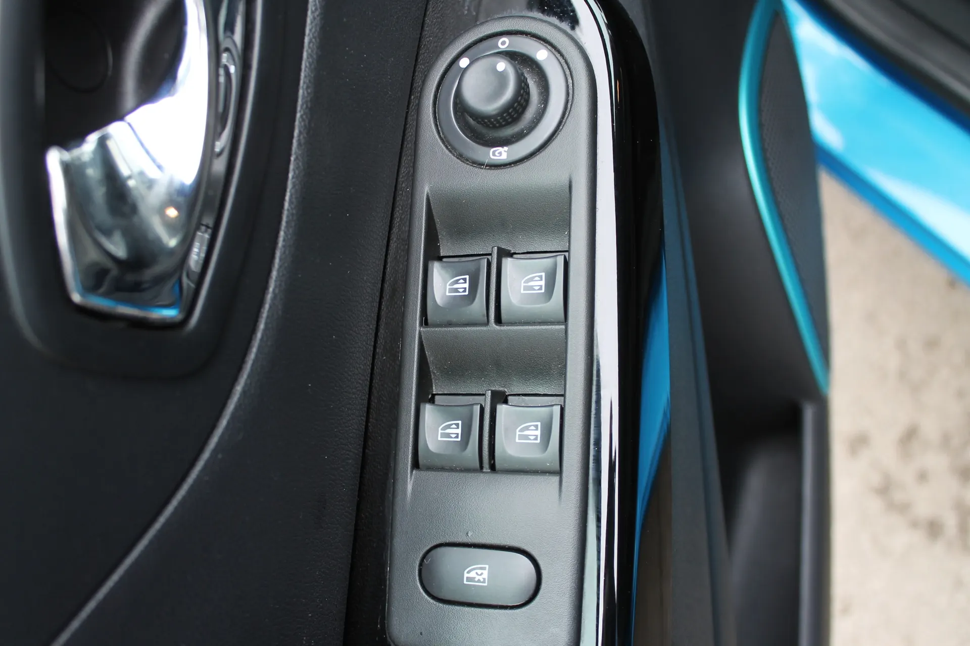 Renault Captur 2016 - 12. attēls