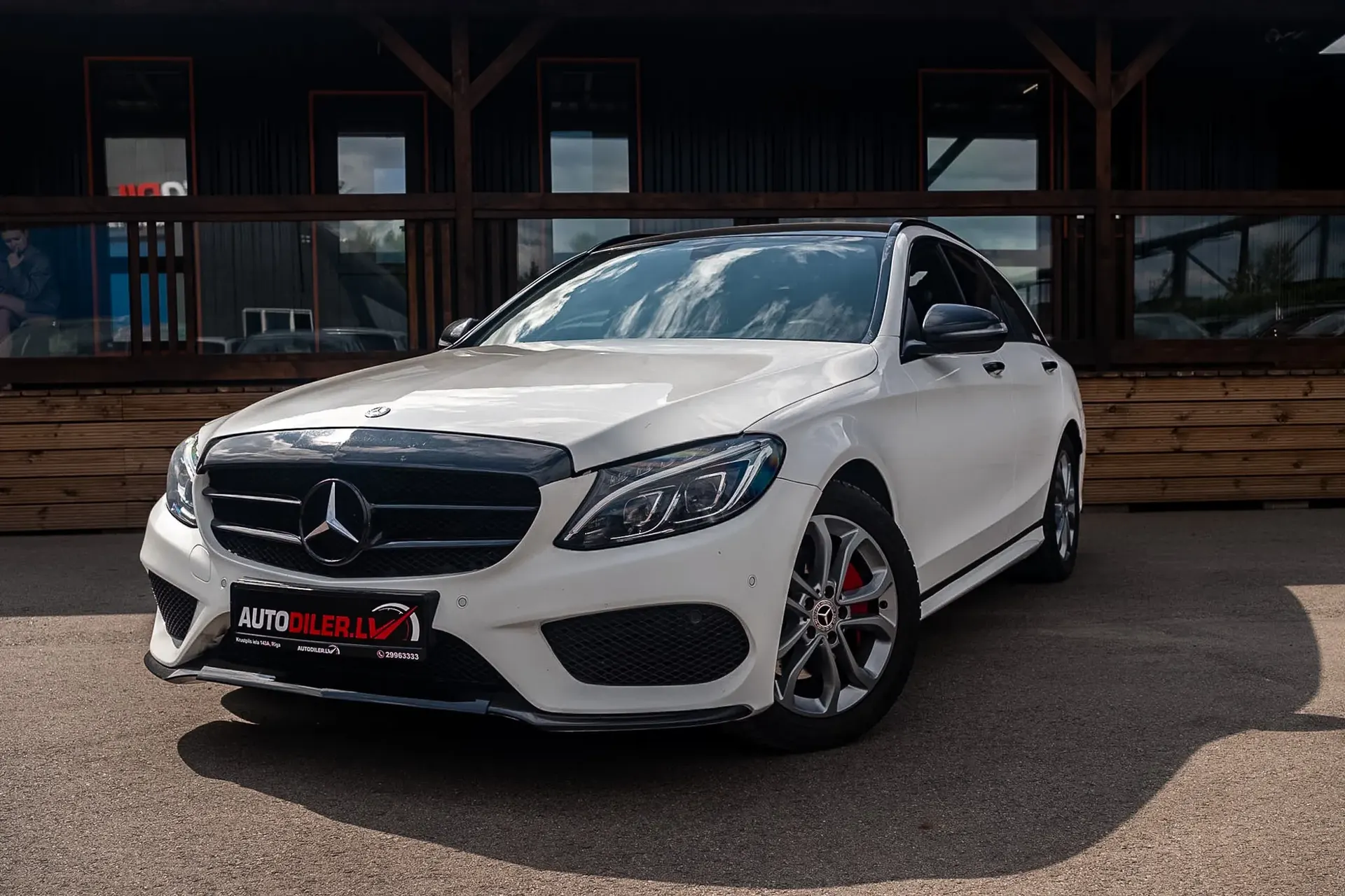 Mercedes C200 2016 - 1. attēls